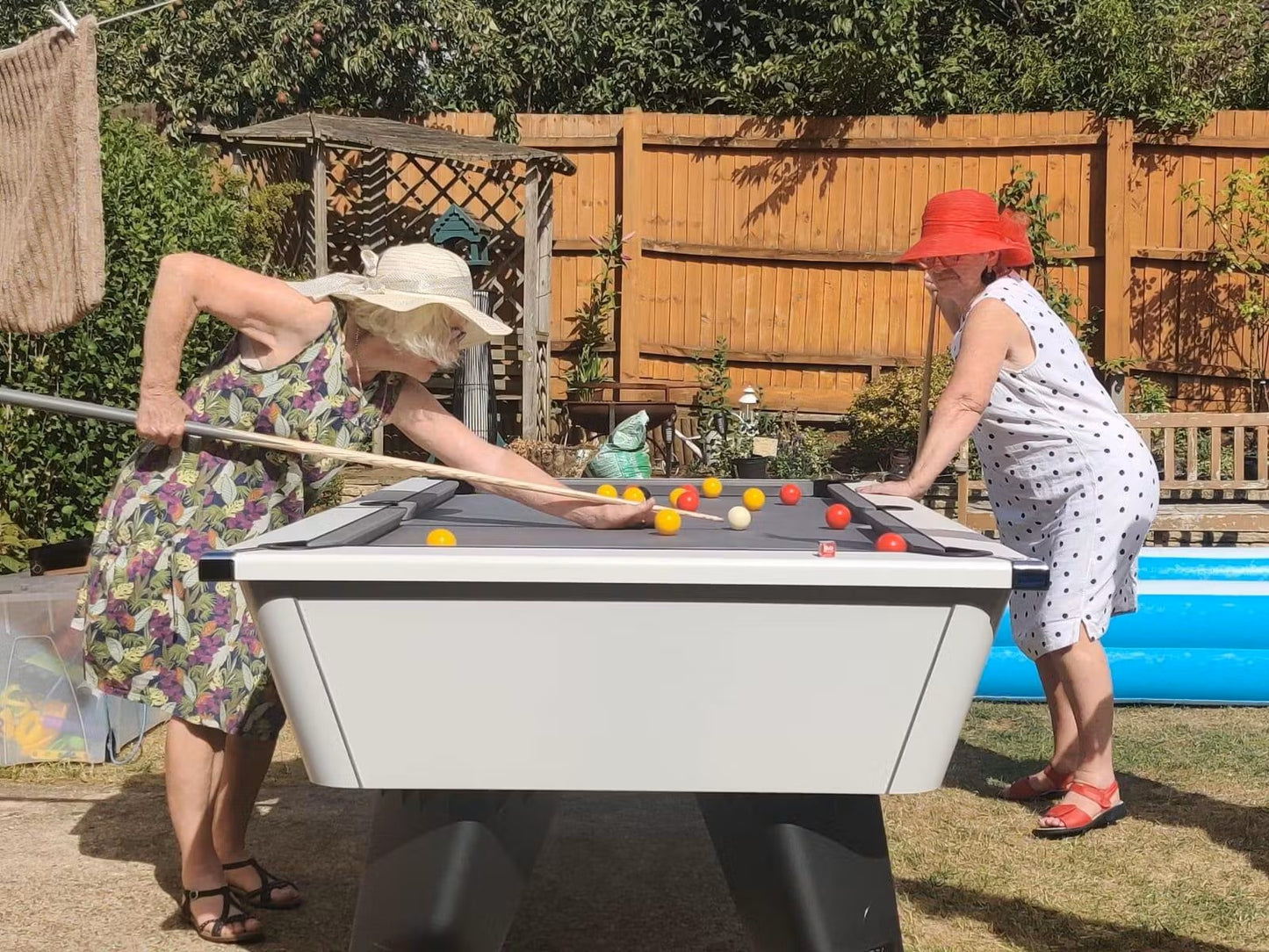 Cry Wolf Outdoor Slate Pool Table - Gloss White - 6ft & 7ft